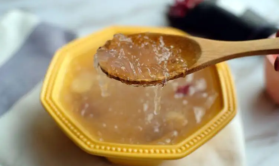 燕窩燉完一絲一絲的好還是粘粘的好3