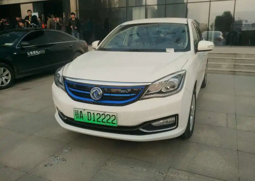 武漢車牌鄂W什么時分履行3