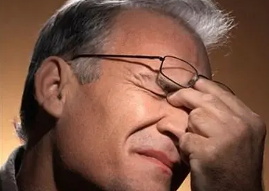 眼睛干澀視力模糊怎樣處理3