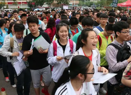 2022年高考人數(shù)比往年多嗎2